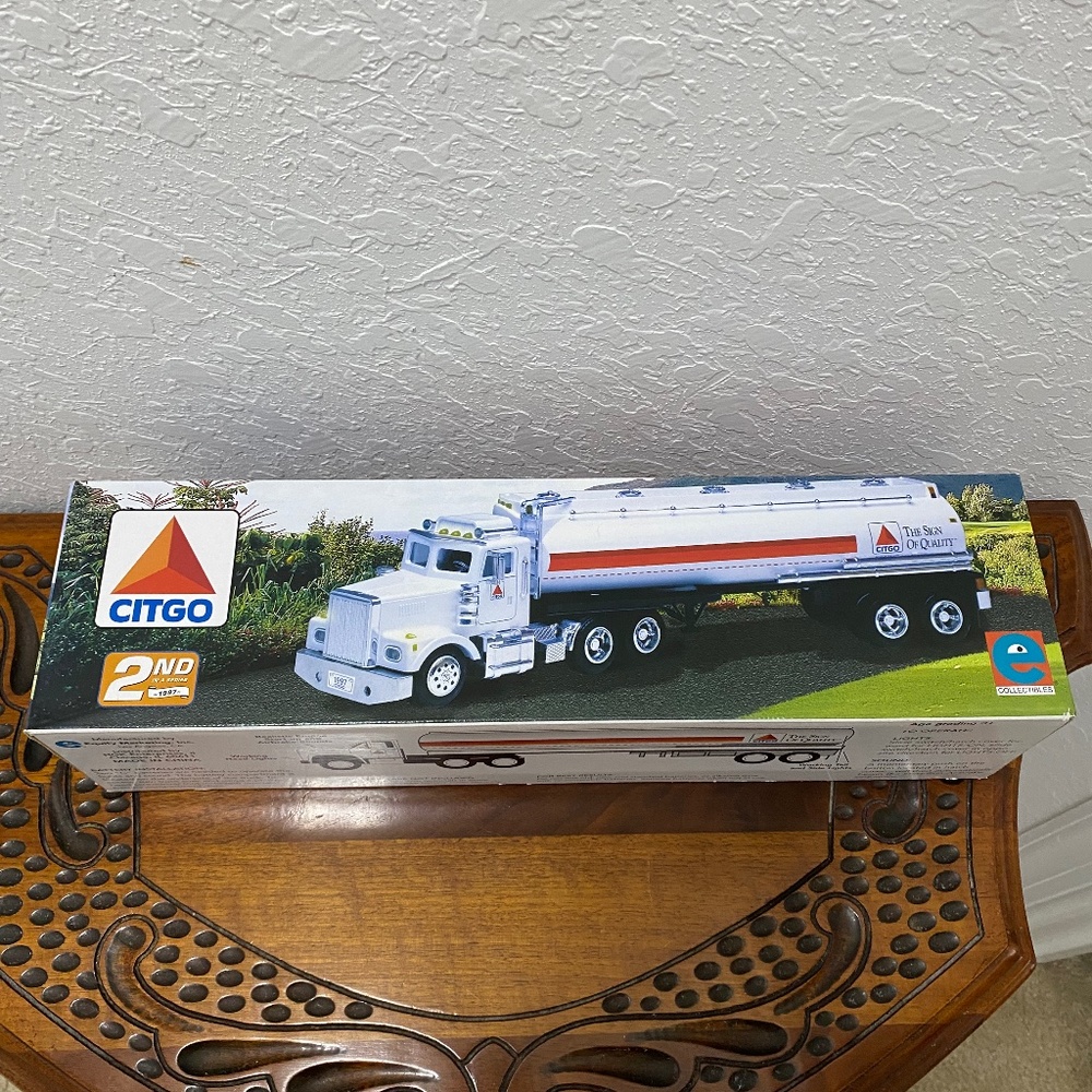 Citgo 1997 2nd Edition‎ Toy Tanker Truck Lights and Sound Equity Marketing NIB